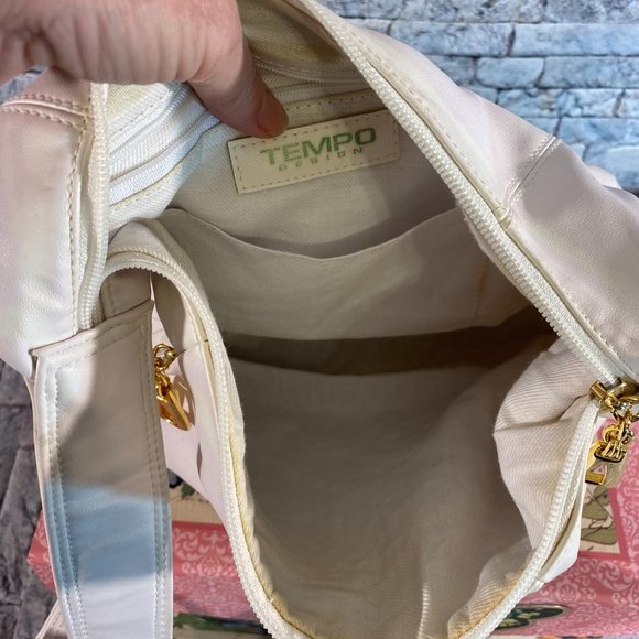 Tempo Shoulder Bag - Picture 11 of 12